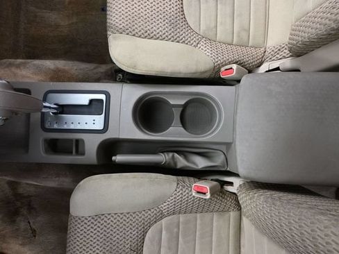 Used 2014 Nissan Frontier SV AWD/4WD image 24