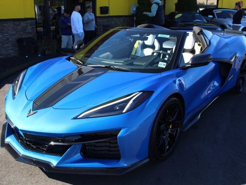 Used 2024 Chevrolet Corvette Z06 image 5