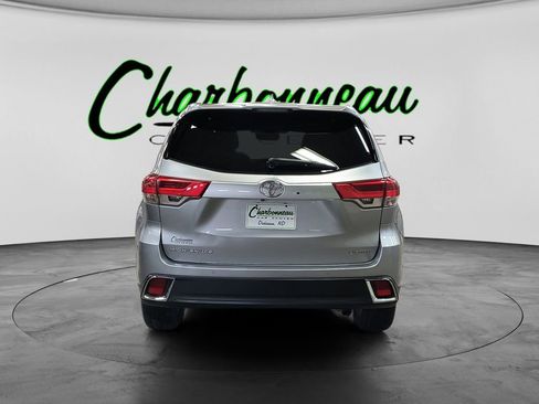 Used 2018 Toyota Highlander Limited FWD image 4