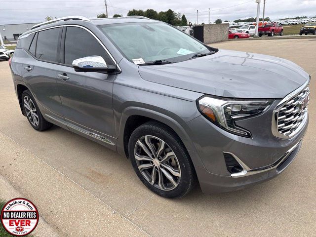 Used 2020 GMC Terrain Denali w/ Denali Premium Package FWD image 6