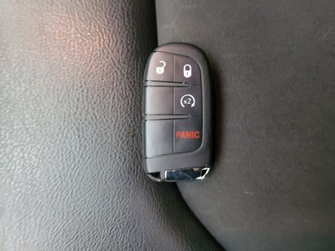 Used 2017 Jeep Compass Latitude w/ Popular Equipment Group AWD/4WD image 32