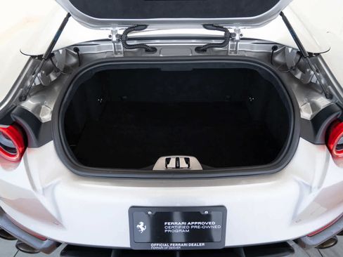 Used 2022 Ferrari 812 GTS RWD image 33