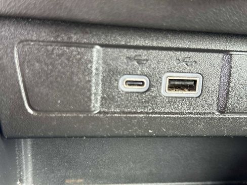 Used 2023 Chevrolet Colorado LT RWD image 28