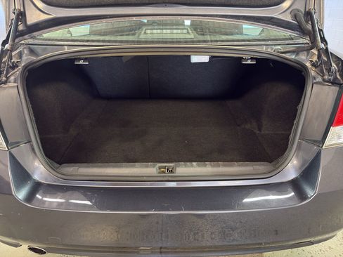 Used 2010 Subaru Legacy 2.5i Premium AWD/4WD image 30