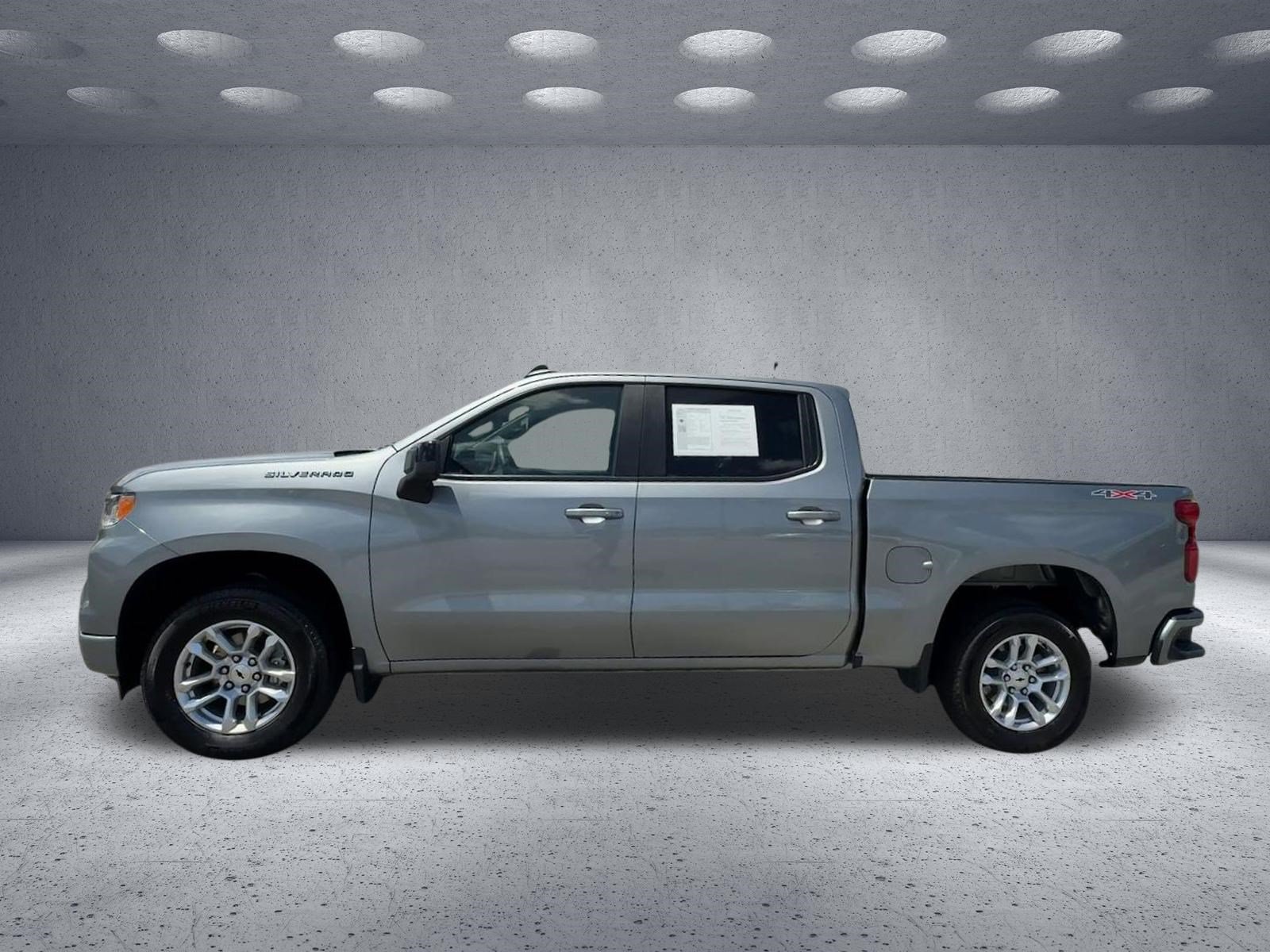 Used 2026 Chevrolet Silverado 1500 RST AWD/4WD image 2