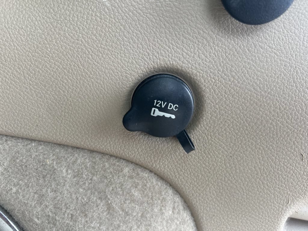 Used 2019 Jeep Grand Cherokee Overland AWD/4WD image 11