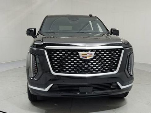 Certified 2025 Cadillac Escalade ESV Premium Luxury w/ LPO, Floor Liner Package image 8