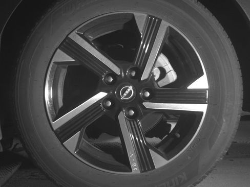 Used 2025 Nissan Altima 2.5 SV image 14