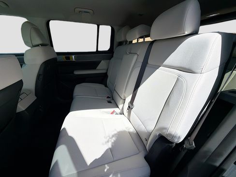 New 2026 Hyundai Santa Fe SE FWD image 21