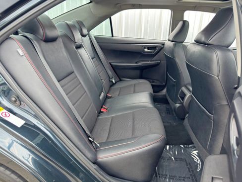 Used 2017 Toyota Camry SE image 37