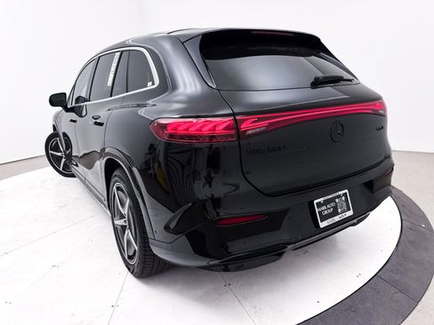 Used 2023 Mercedes-Benz EQS 580 4MATIC SUV image 9