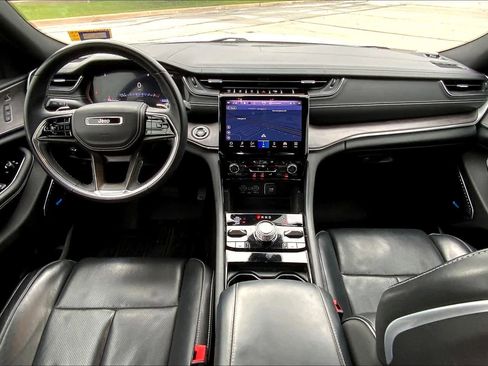 Used 2022 Jeep Grand Cherokee L Overland w/ Luxury Tech Group IV AWD/4WD image 14