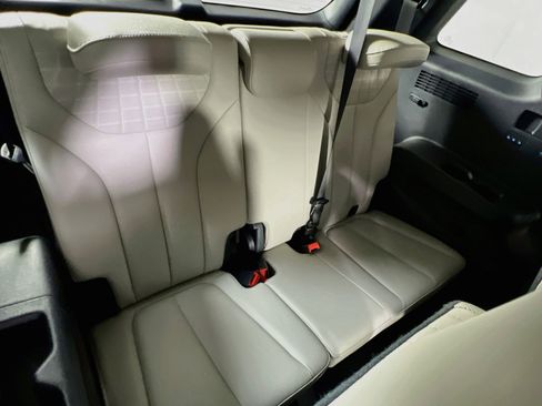 Used 2024 Hyundai Palisade Limited image 27