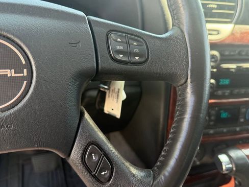 Used 2006 GMC Envoy Denali AWD/4WD image 14