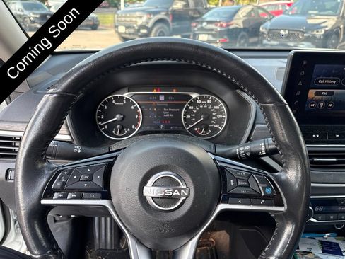 Used 2023 Nissan Altima 2.5 SL FWD image 12