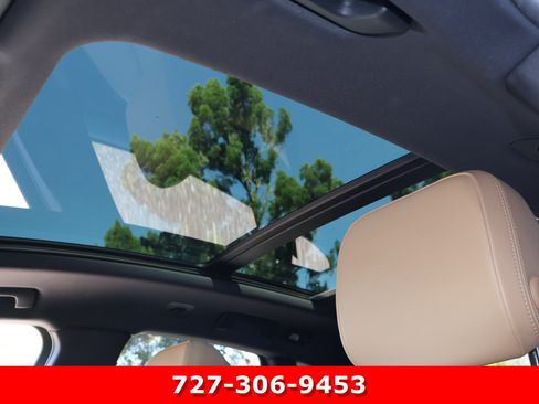 Used 2018 Porsche Macan AWD/4WD image 5
