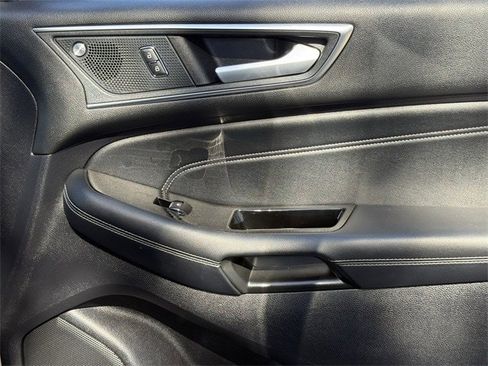 Used 2019 Ford Edge Titanium w/ Equipment Group 301A image 30