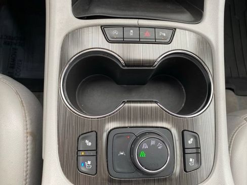 Used 2021 GMC Acadia SLT w/ Premium Package AWD/4WD image 26