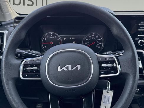 Used 2022 Kia Sorento LX image 18