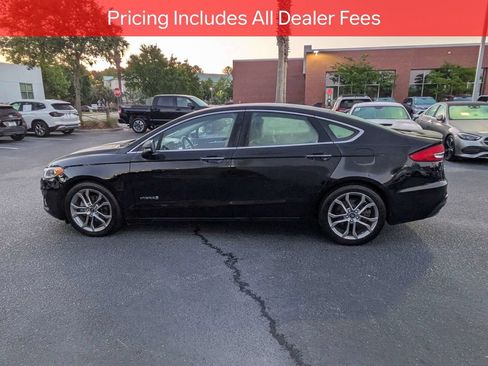 Used 2019 Ford Fusion Titanium FWD image 7