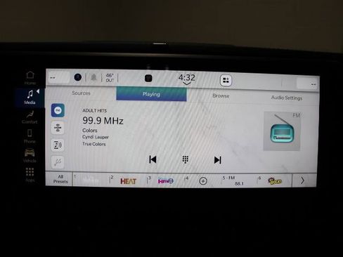 Used 2025 Jeep Wrangler Unlimited Rubicon image 3