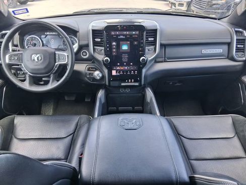 Used 2025 RAM 1500 Laramie AWD/4WD image 9