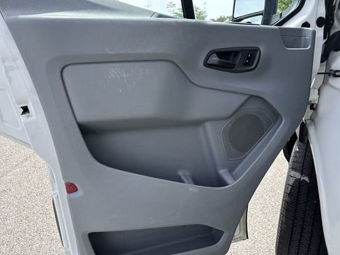 Used 2015 Ford Transit 250 138 w/ Interior Upgrade Package RWD image 18
