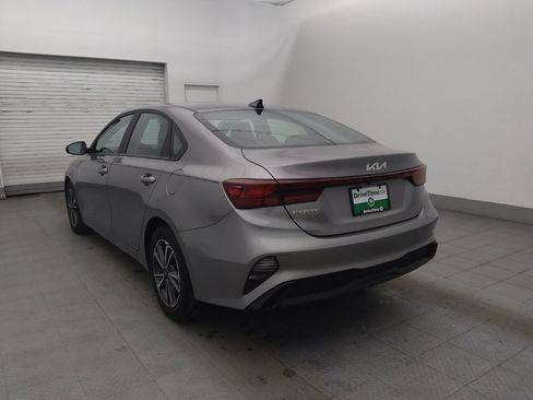 Used 2024 Kia Forte LXS w/ LXS Technology Package image 5