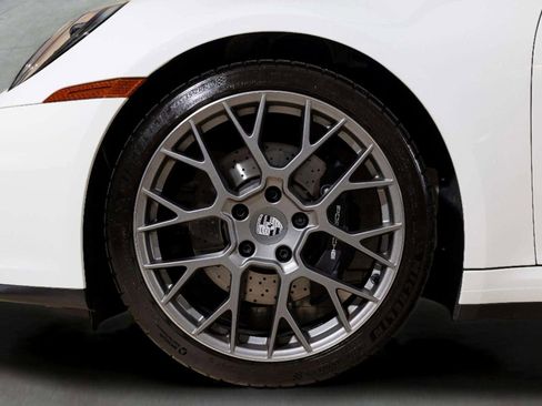 Used 2025 Porsche 911 Carrera image 12