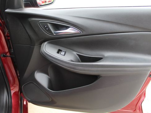 Used 2023 Buick Encore GX Select w/ Sport Touring Package FWD image 17