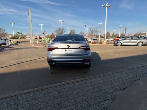 Used 2024 Volkswagen Jetta S image 4