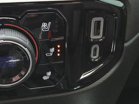 Used 2024 Chevrolet Silverado 1500 High Country w/ High Country Premium Package image 8