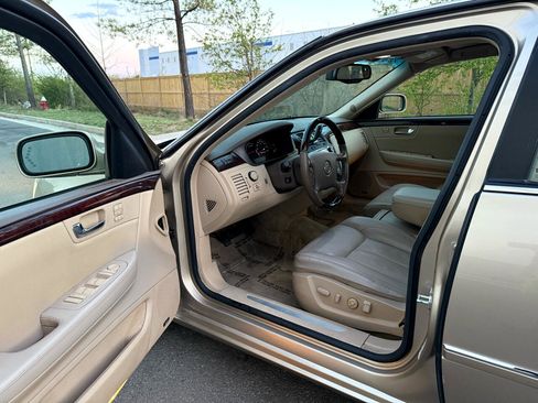 Used 2006 Cadillac DTS image 11