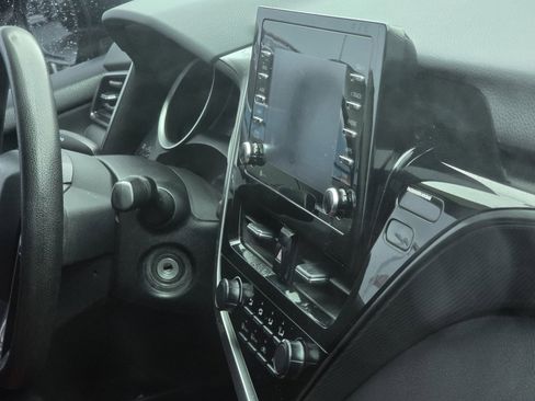 Used 2021 Toyota Camry LE FWD image 21