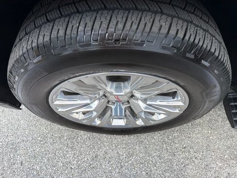 Used 2023 GMC Yukon XL Denali AWD/4WD image 21