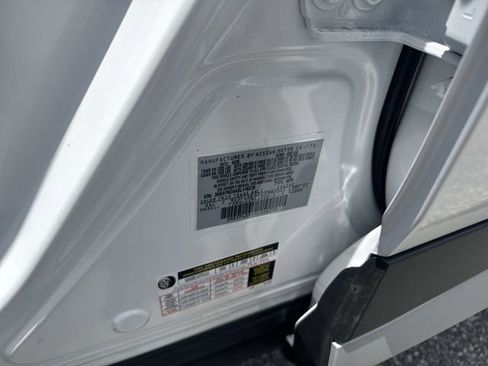 New 2025 Nissan Kicks SR image 33