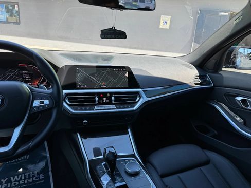 Used 2019 BMW 330i Sedan w/ Convenience Package RWD image 22