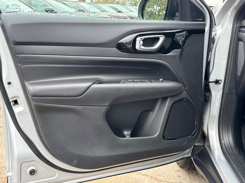 New 2026 Jeep Compass Latitude AWD/4WD image 16