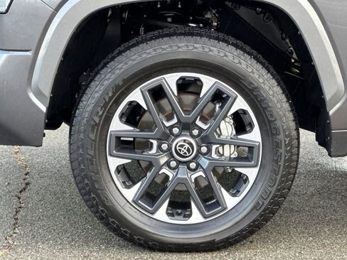 Used 2024 Toyota Tundra Limited image 23