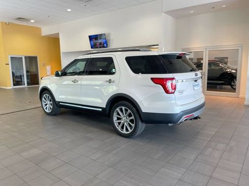Used 2017 Ford Explorer Limited AWD/4WD image 3