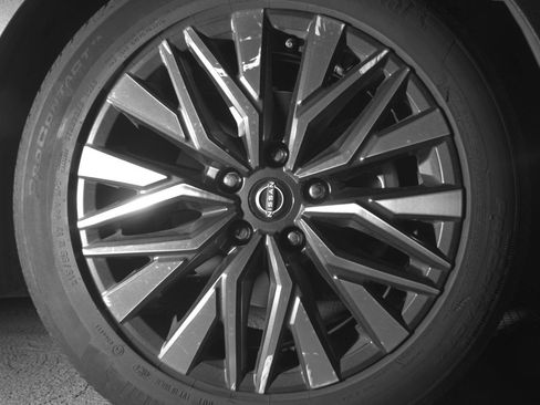 Used 2025 Nissan Altima 2.5 SV image 13