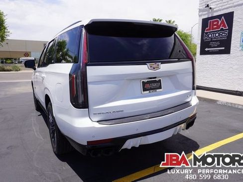 Used 2023 Cadillac Escalade V AWD/4WD image 60