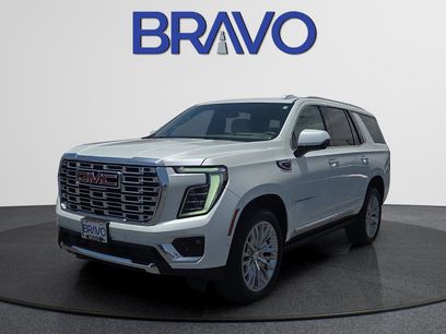 Used 2025 GMC Yukon Denali w/ Sun & Power Step Package
