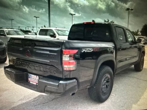 Used 2026 Nissan Frontier PRO-4X AWD/4WD image 5