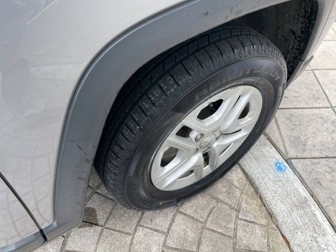 Used 2018 Jeep Compass Sport image 30