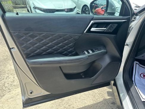 Used 2024 Mitsubishi Outlander SEL FWD image 13