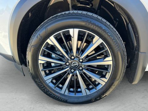 New 2026 Nissan Pathfinder Platinum image 23