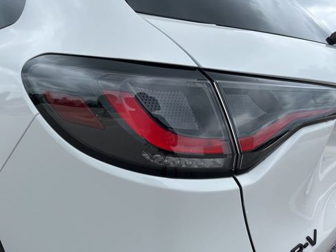 Certified 2026 Honda HR-V Sport image 7