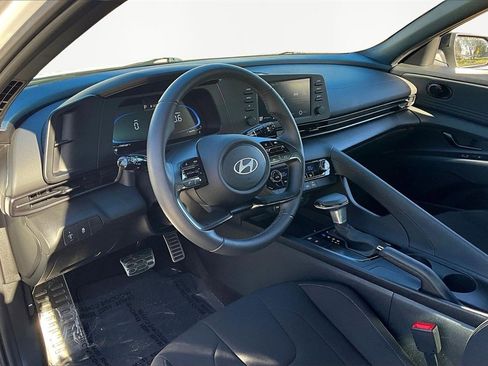 Certified 2025 Hyundai Elantra Sport image 14