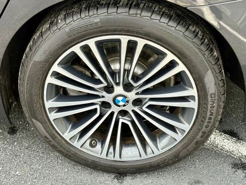 Used 2018 BMW 530i RWD image 31